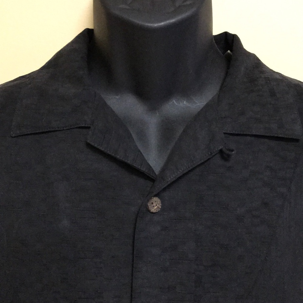 Tommy Bahama button up shirt